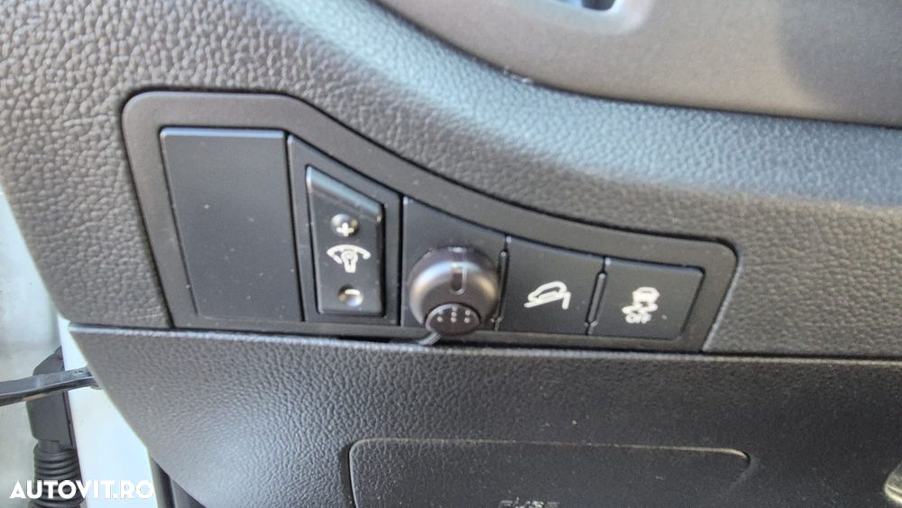 Kia Sportage 1.7 CRDI 2WD Vision - 17