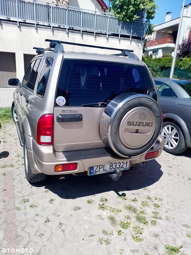 Suzuki Grand Vitara 2.0 - 14