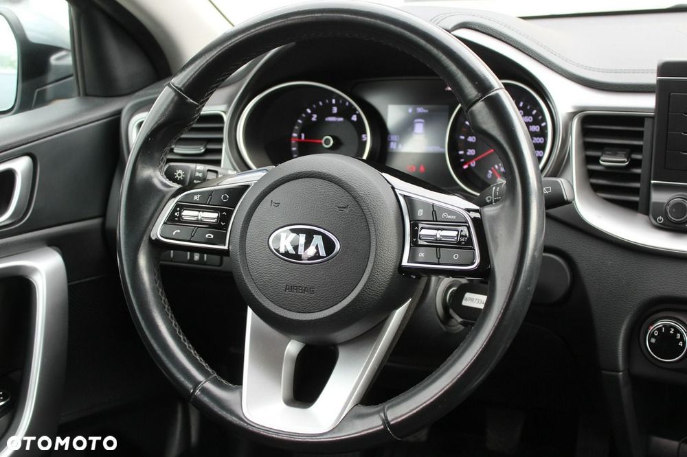 Kia Ceed 1.6 CRDi mHEV M - 15