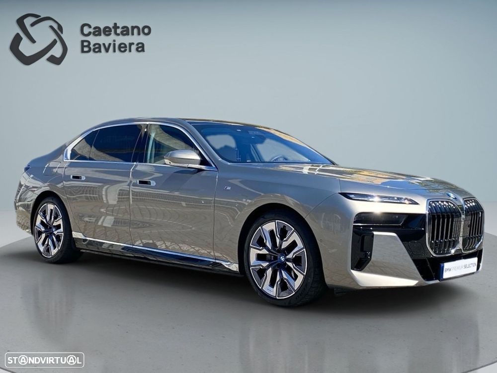 BMW i7 xDrive60 Pack Desportivo M — fotografia 28