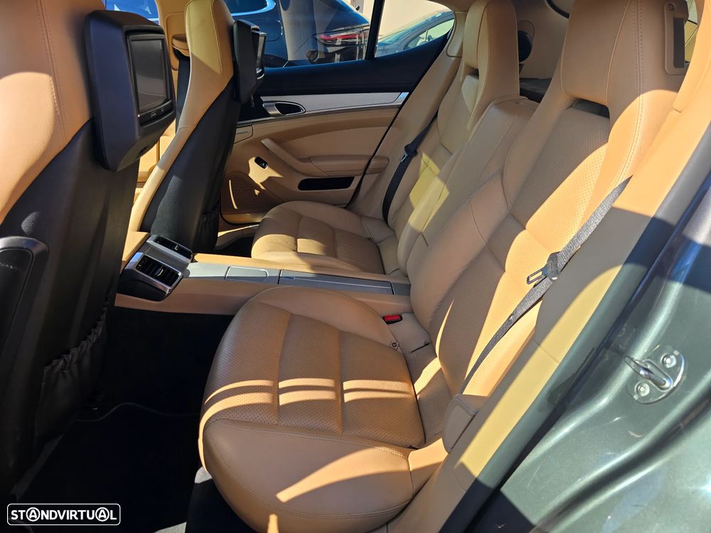 Porsche Panamera Standard - 10
