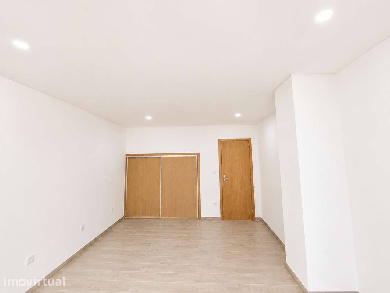 Arrenda-se T2 Novo com terraço - Centro de Ovar - Grande imagem: 3/6