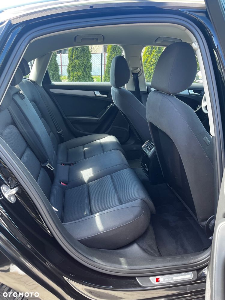 Audi A4 Limousine - 32