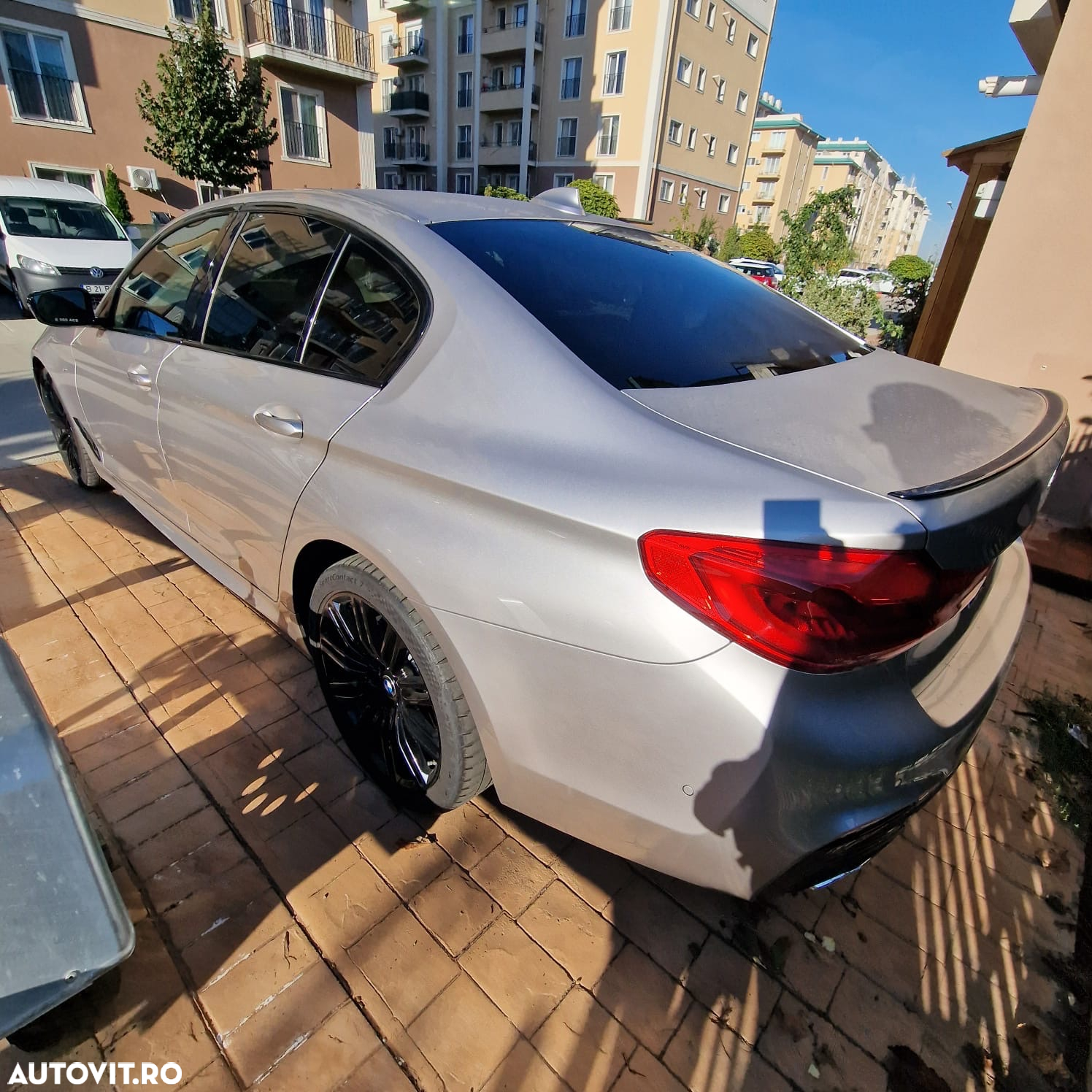 BMW Seria 5 530d xDrive AT - 2