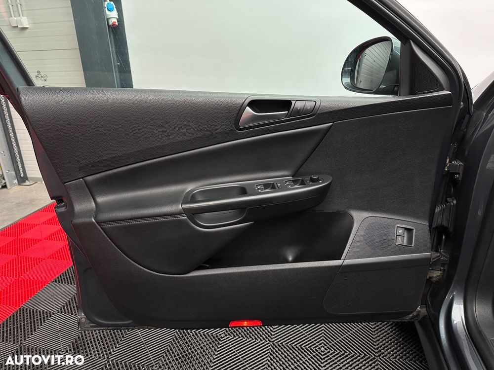 Volkswagen Passat 2.0 TDI Highline - 17