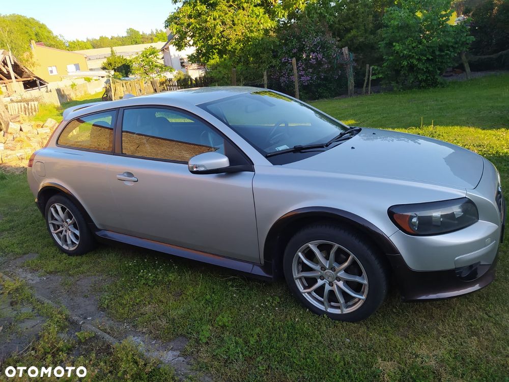 Volvo C30 2.0D Momentum - 1
