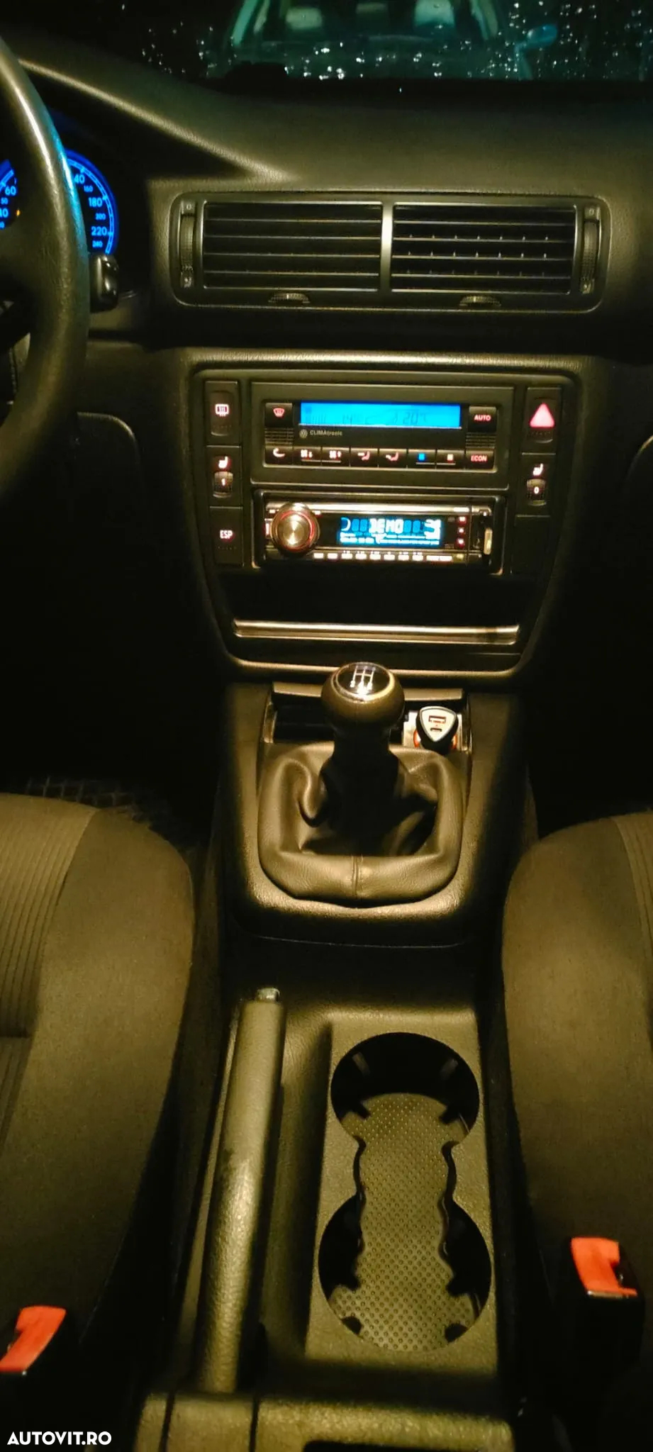 Volkswagen Passat - 8