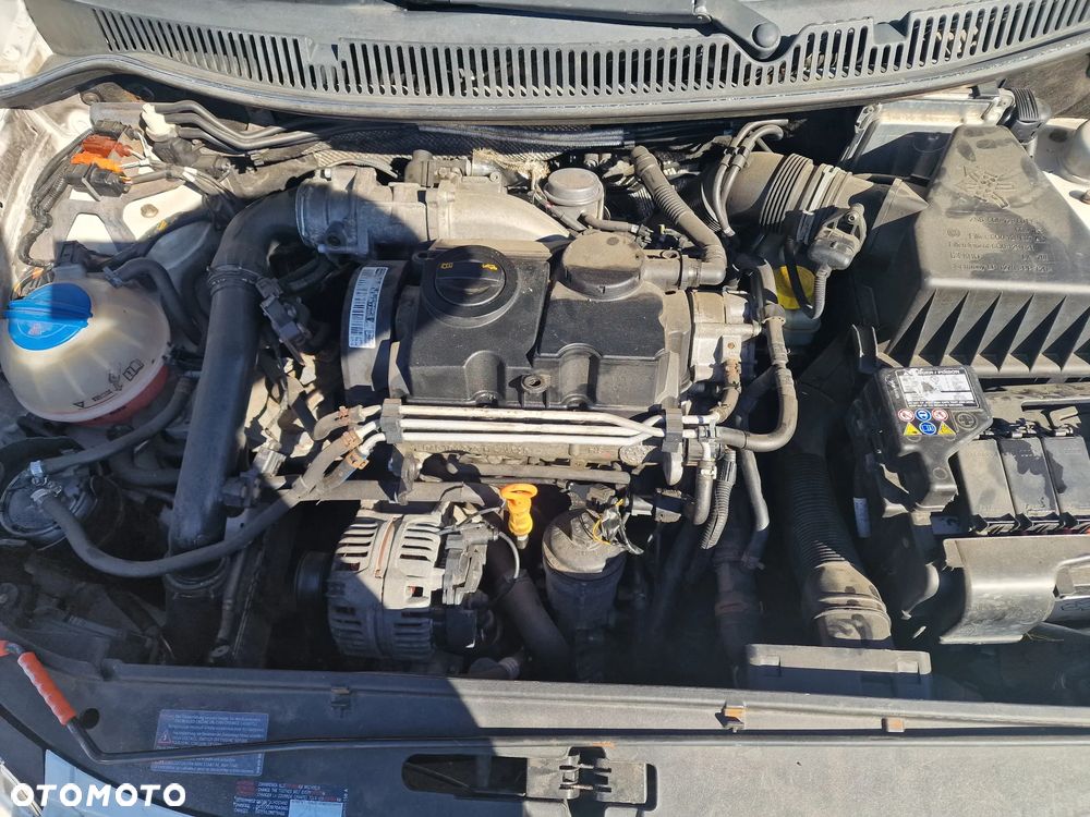 VW polo 9n2 1.4 tdi BWB skrzynia JDE lakier LB9A na części - 8