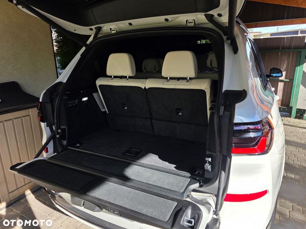 BMW X7 xDrive40d mHEV - 16