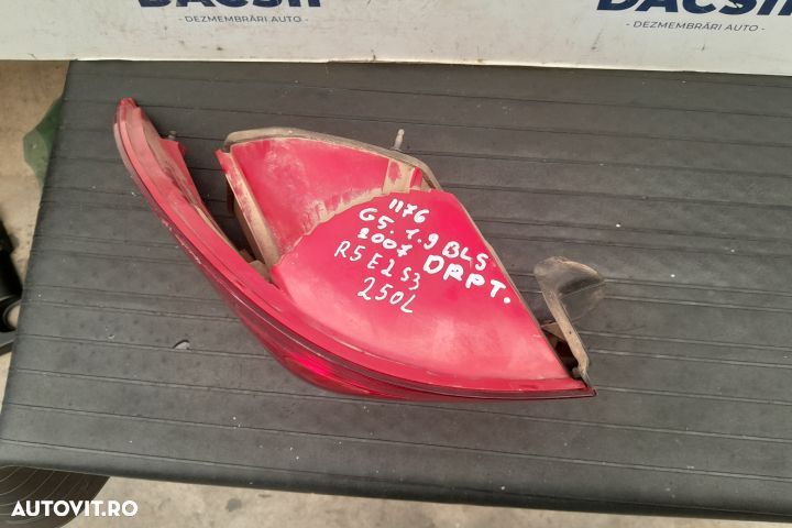 Lampa / Tripla stop dreapta pe aripa Volkswagen VW Golf 5 [2003 - 200 - 2