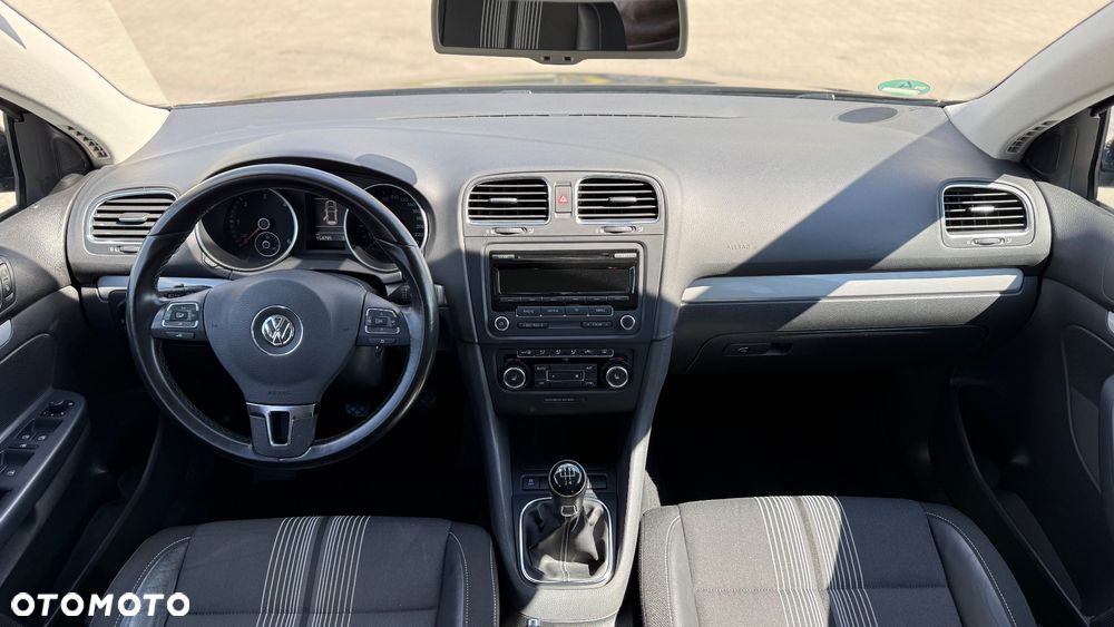 Volkswagen Golf 1.6 TDI DPF MATCH - 16