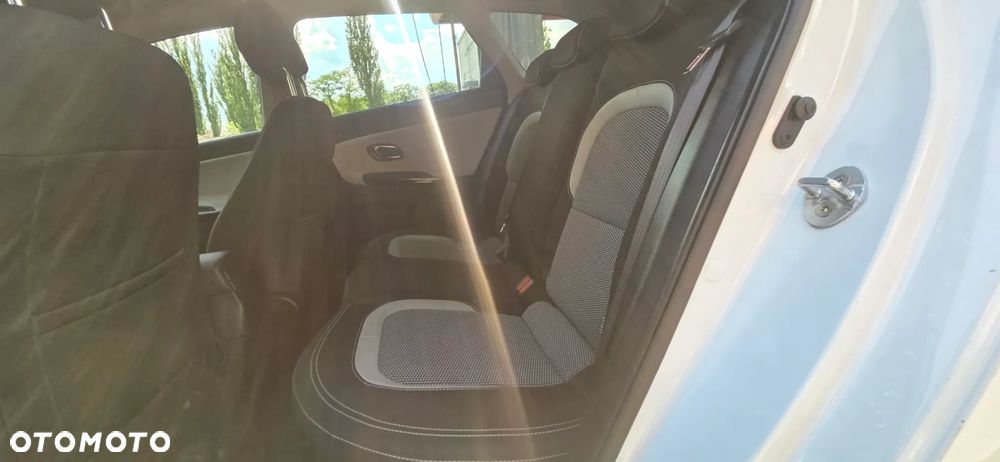 Kia Ceed 1.6 GDI Platinum Edition - 29