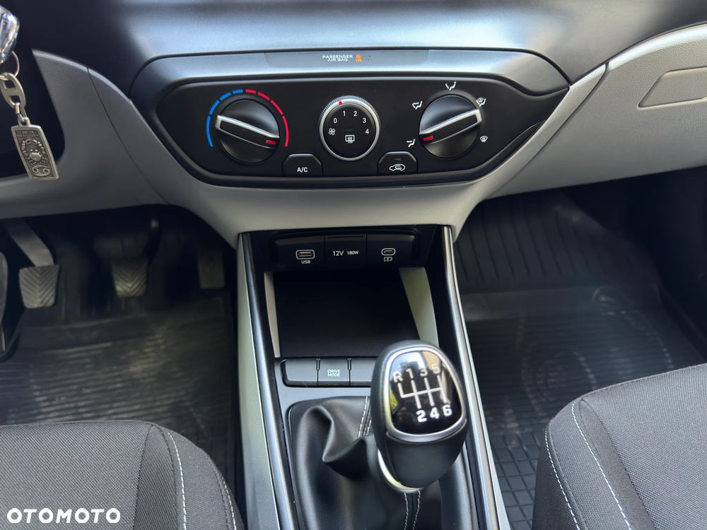 Hyundai i20 - 20