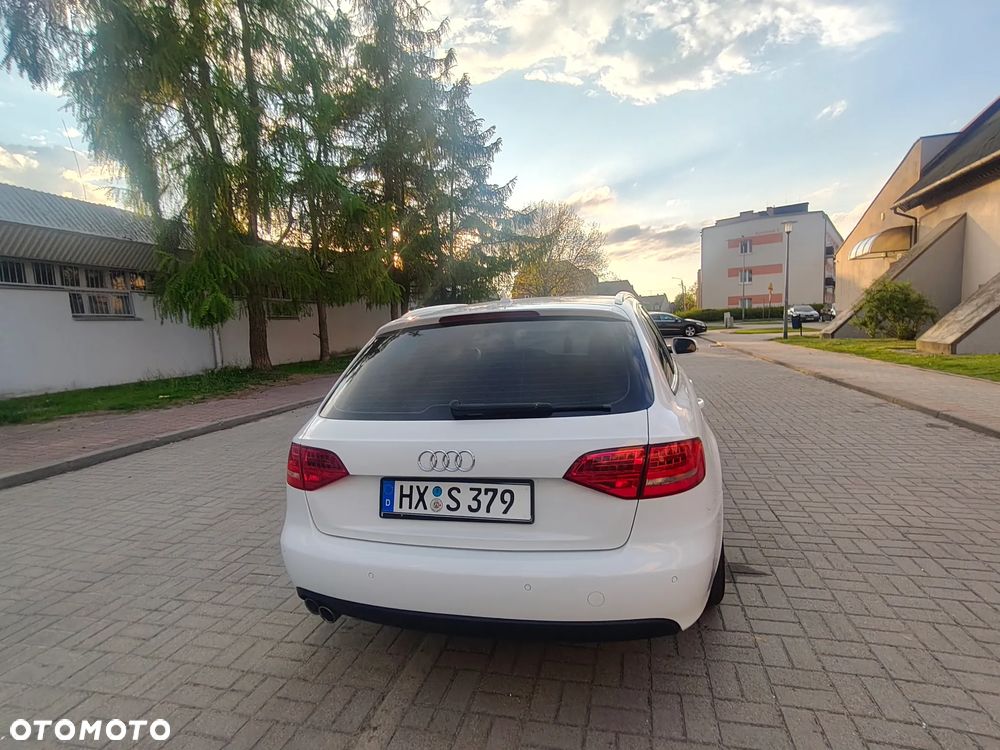 Audi A4 Avant - 22
