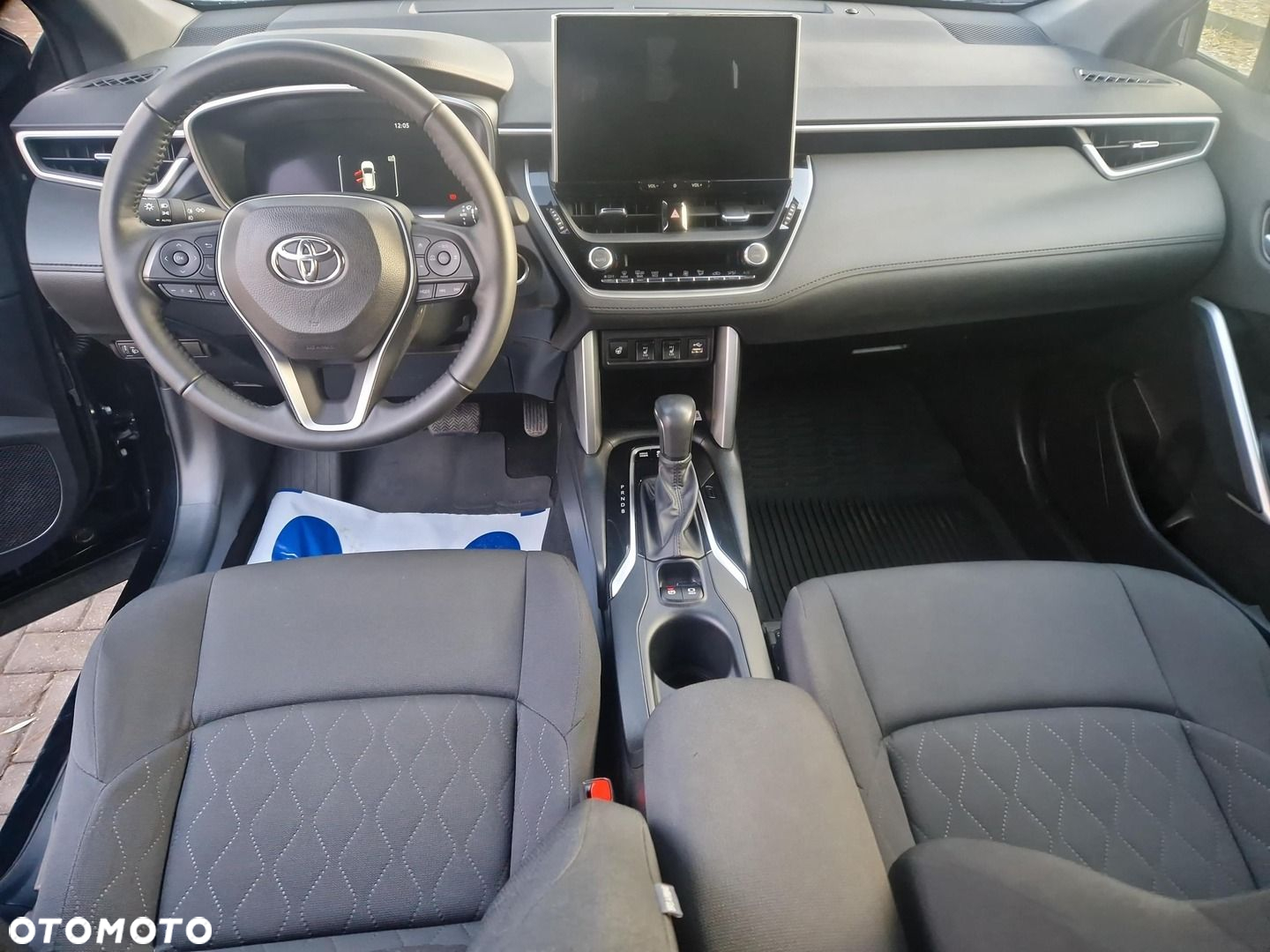 Toyota Corolla Cross - 11