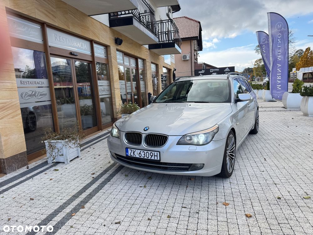 BMW Seria 5 523i - 2
