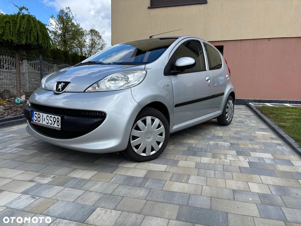 Peugeot 107 1.0 Trendy - 2