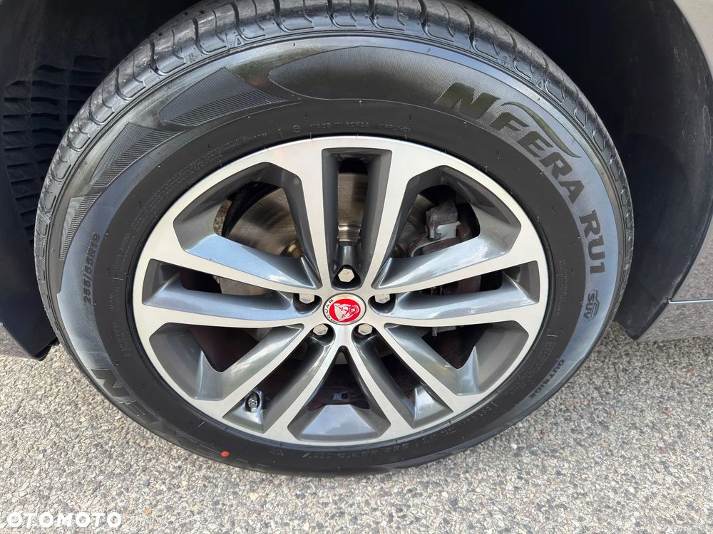 Jaguar F-Pace 35t AWD Prestige - 36