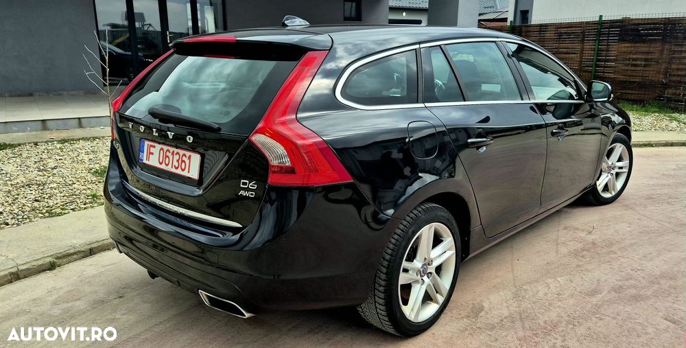 Volvo V60 D6 Plug-In-Hybrid AWD Geartronic Summum - 29