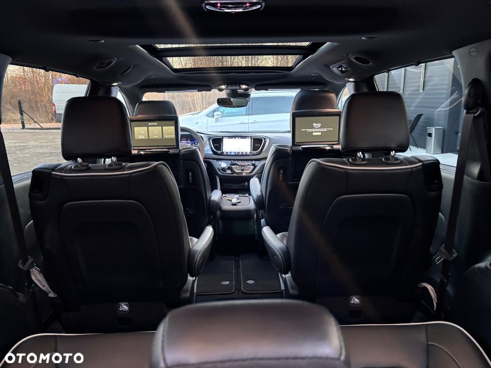 Chrysler Pacifica - 25