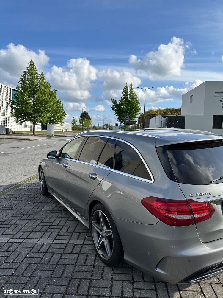 Mercedes-Benz C 300 h AMG Line - 24
