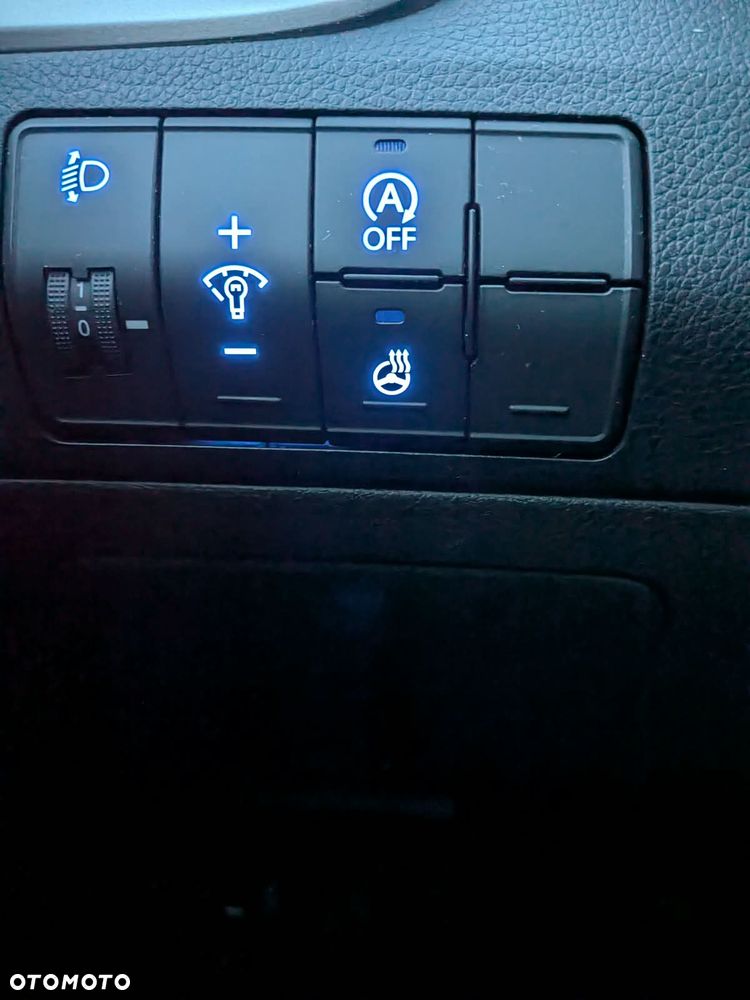 Hyundai i30 1.4 BlueDrive Go - 11