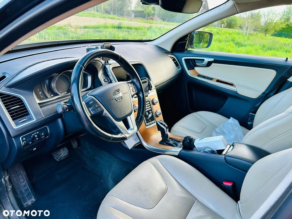 Volvo XC 60 - 24