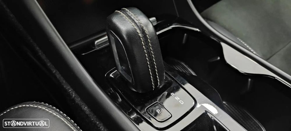 Volvo XC 40 2.0 D3 R-Design Geartronic - 33