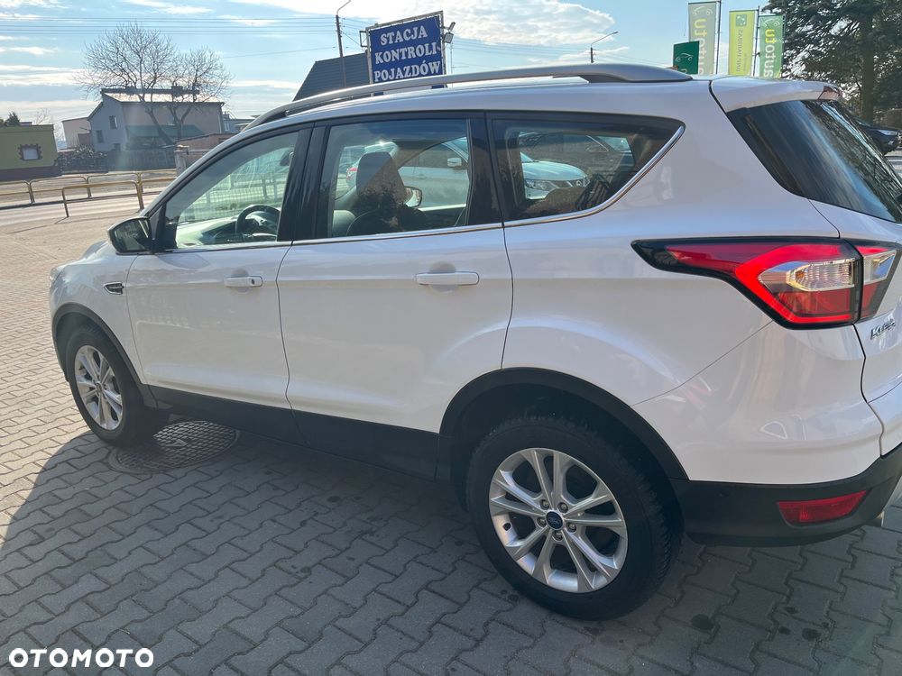Ford Kuga 2.0 TDCi 4x2 Titanium - 19