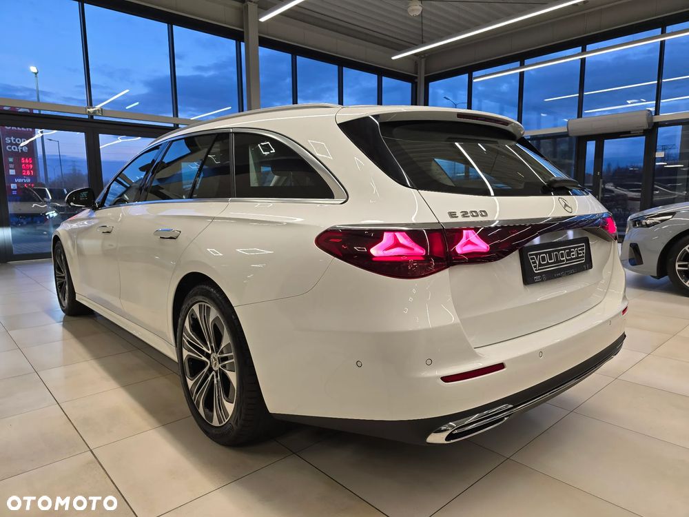 Mercedes-Benz Klasa E 200 9G-TRONIC Edition AVANTGARDE - 6