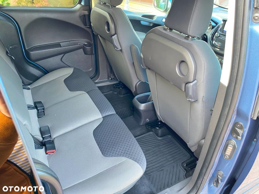 Ford Tourneo Courier 1.5 TDCi Titanium - 27