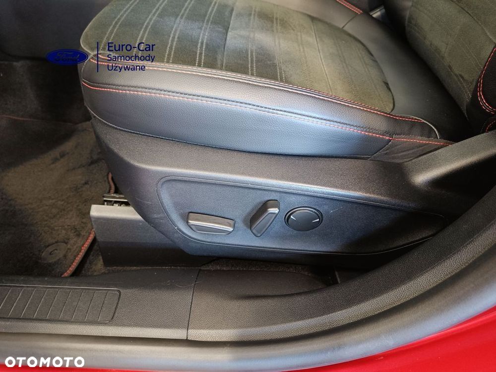 Ford Kuga 2.5 Duratec PHEV ST-LINE X - 30