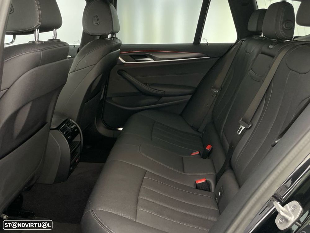 BMW 520 d Pack Desportivo M Auto - 12