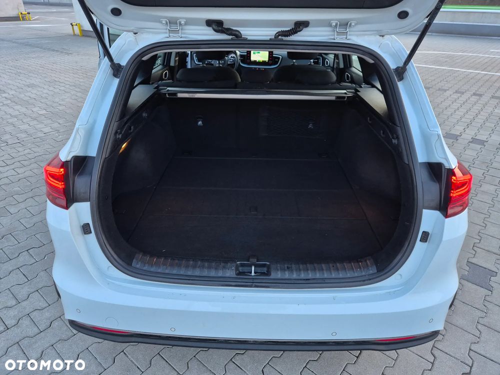 Kia Ceed 1.5 T-GDI L - 12