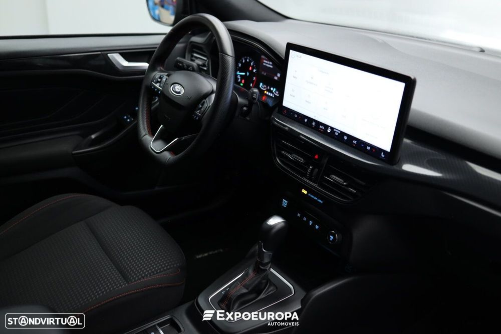 Ford Focus SW 1.0 EcoBoost Hybrid Aut. ST-LINE - 26