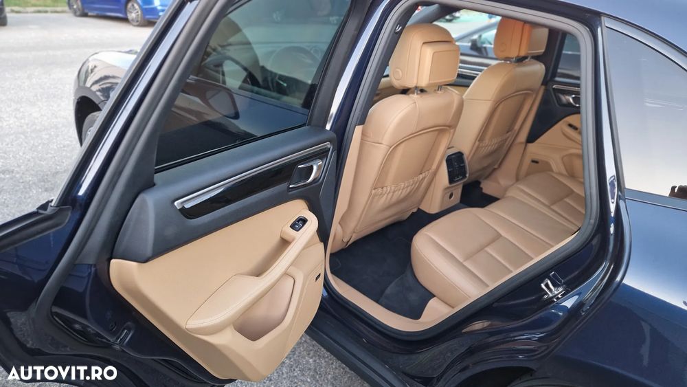 Porsche Macan Standard - 10
