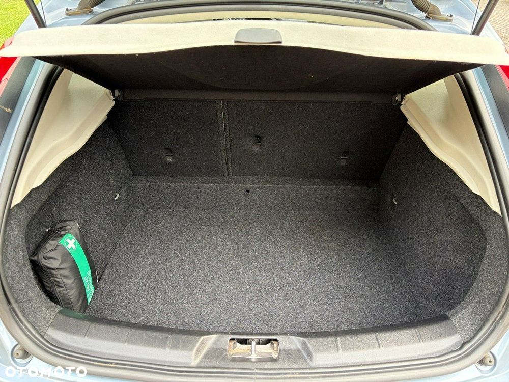 Volvo V40 D2 Momentum - 30