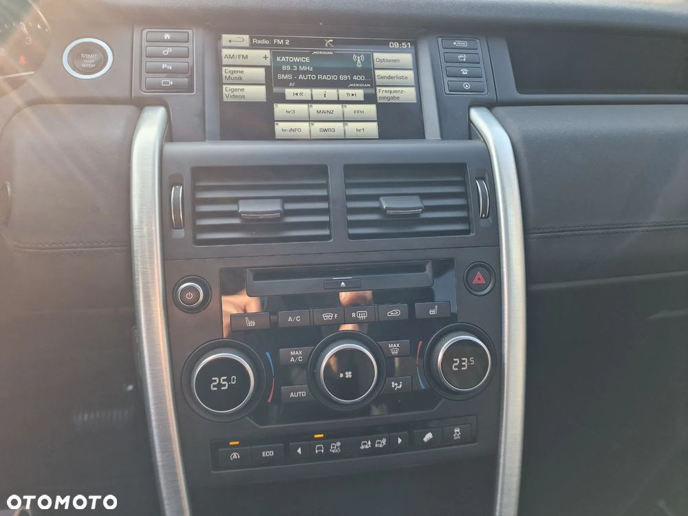 Land Rover Discovery Sport TD4 SkyView Edition - 29