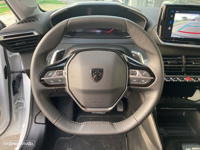 Peugeot 208 1.2 Hybrid Allure e-DCS6 - 15