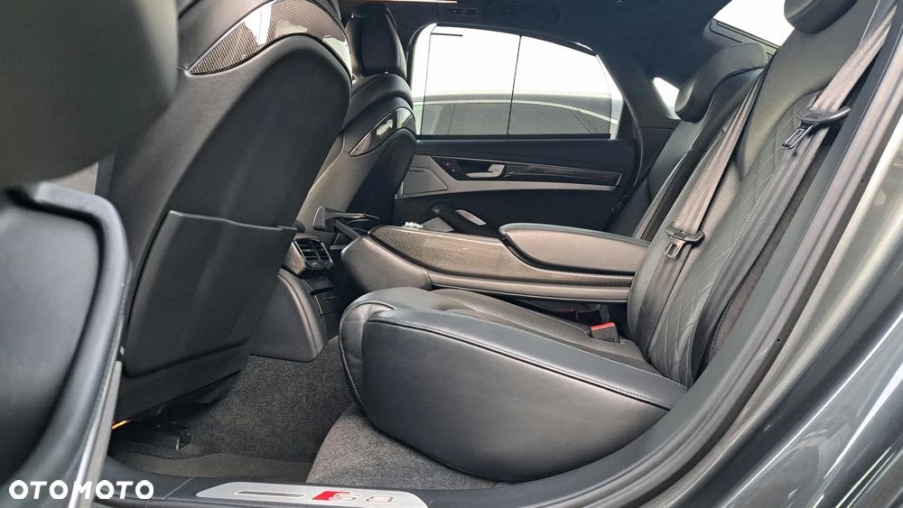 Audi S8 - 21