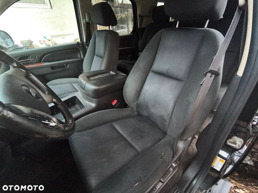 Chevrolet Tahoe - 22