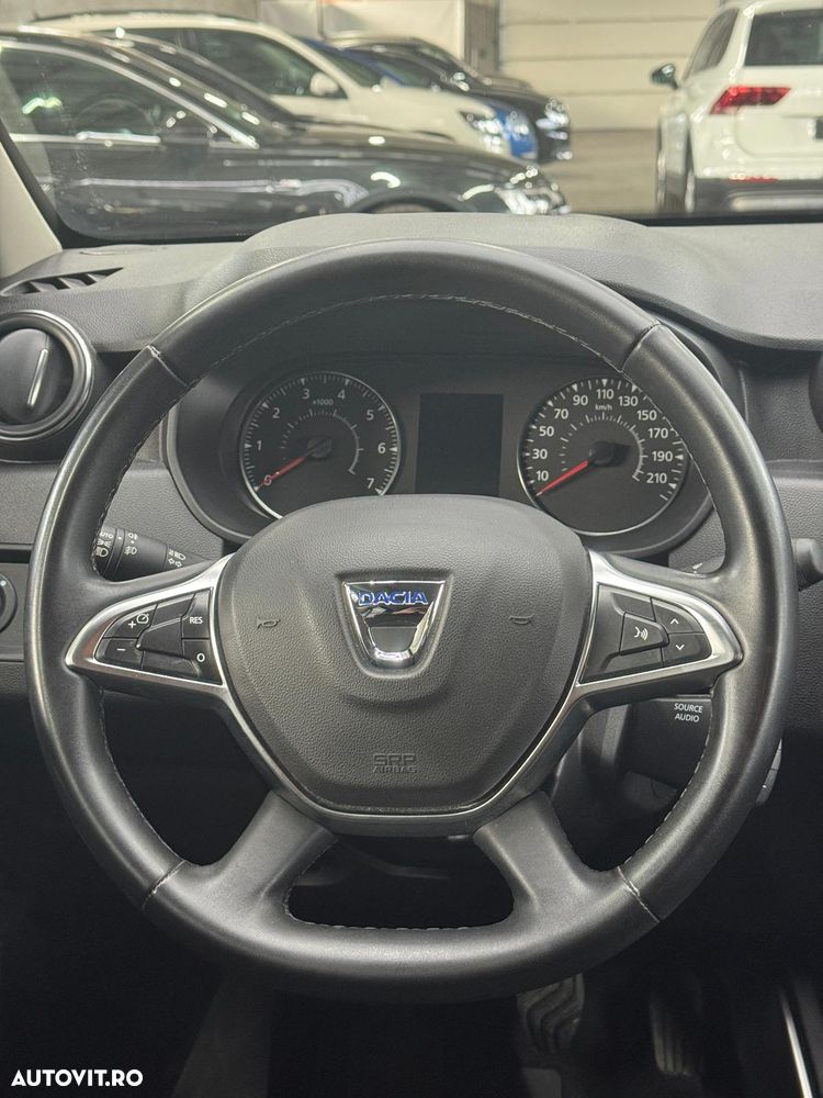 Dacia Duster 1.6 SCe 4WD Prestige jante 17" - 12