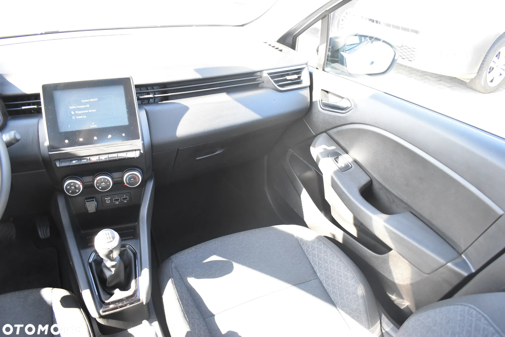 Renault Clio 1.0 TCe Equilibre - 20