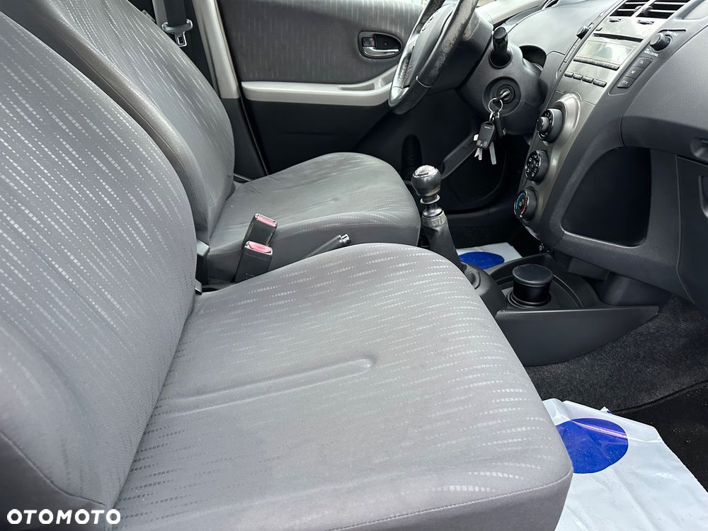 Toyota Yaris 1.33 Sol - 17