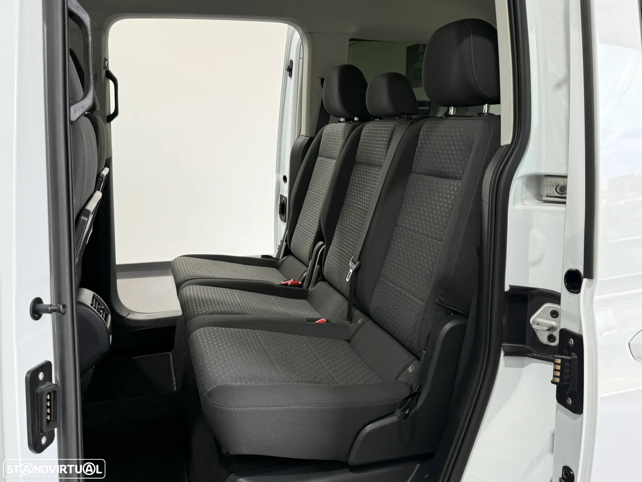 Ford Tourneo Connect 2.0 TDCi Titanium - 48