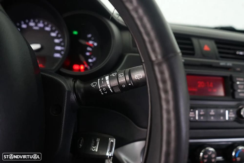 Kia Rio 1.1 CRDi LX - 22
