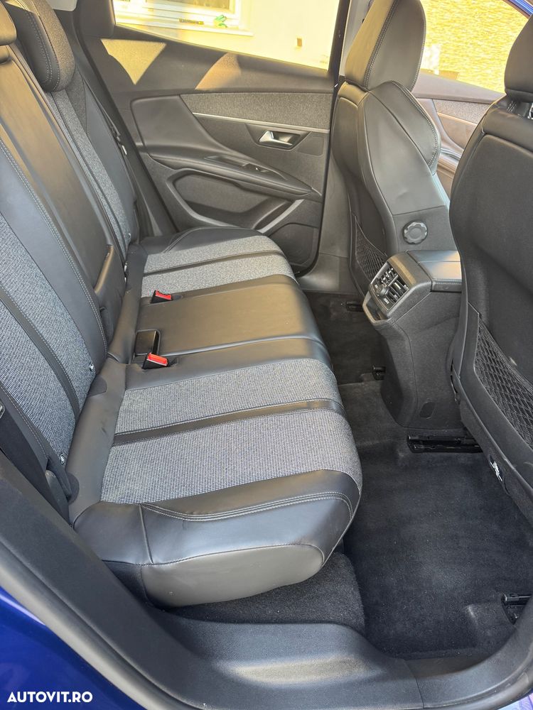 Peugeot 3008 PureTech 130 Stop & Start GPF EAT8 Allure - 11