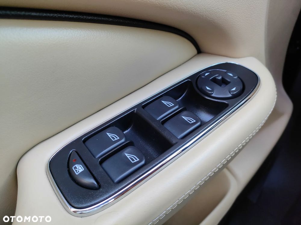 Jaguar XJ XJ8 4.2 Executive - 23