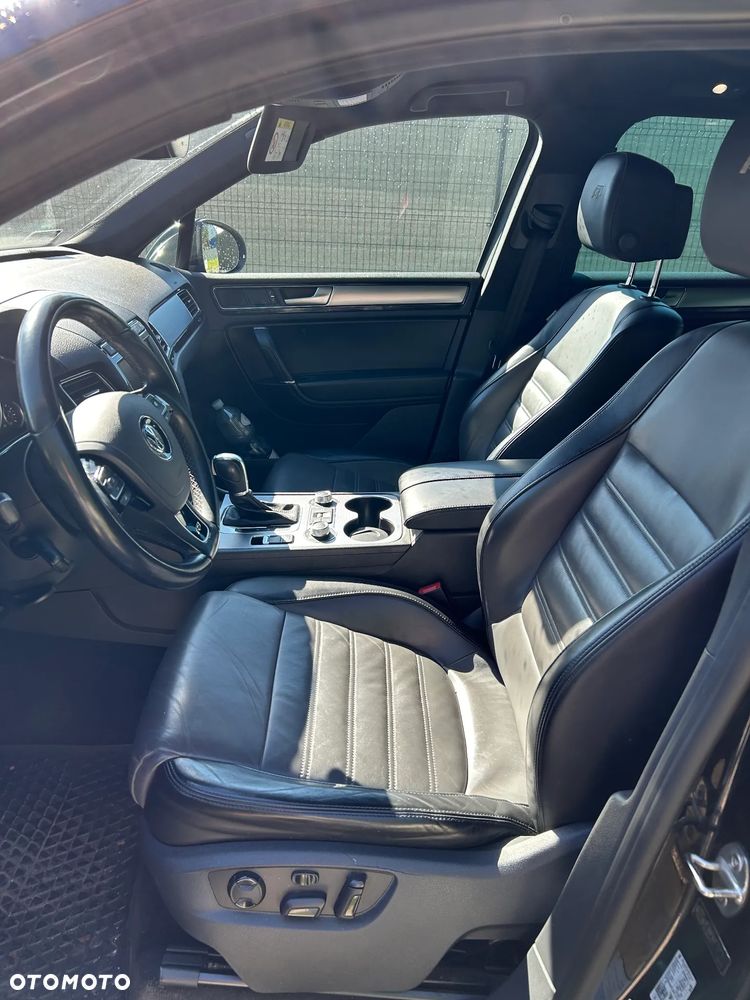 Volkswagen Touareg 3.0 V6 TDI BMT Perfectline R-Style - 9