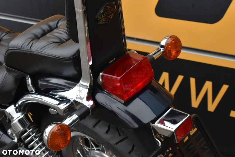 Suzuki Intruder - 16